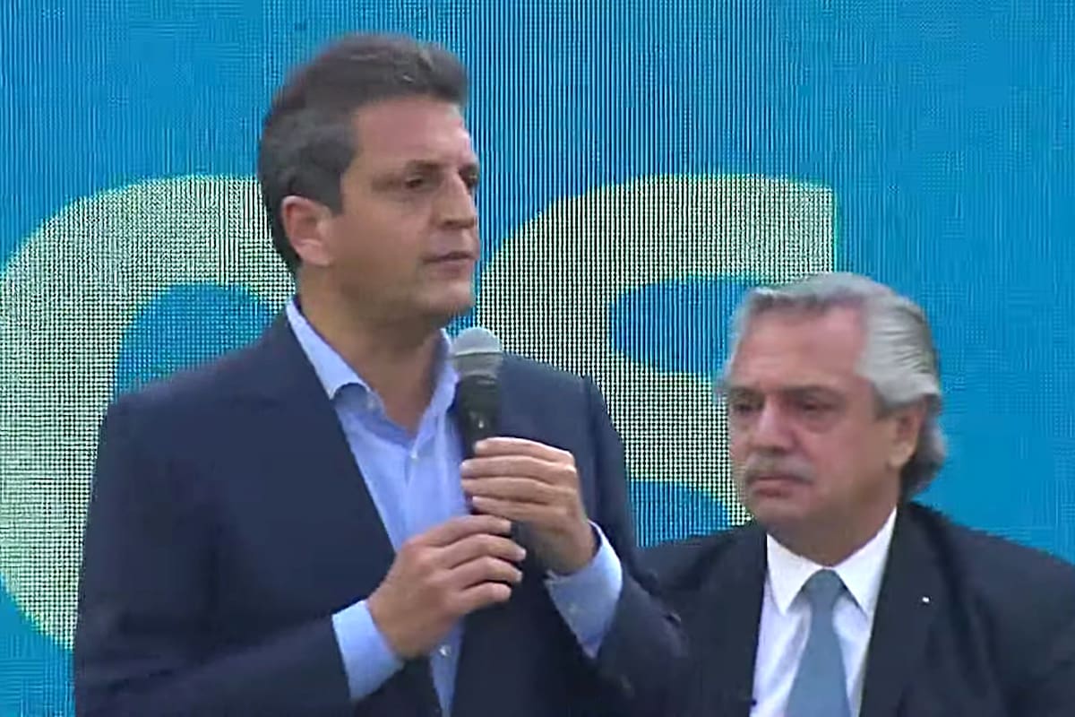 Sergio Massa habla en el plenario del Frente de Todos, en La Plata
