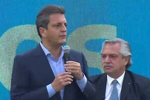 Sergio Massa habla en el plenario del Frente de Todos, en La Plata