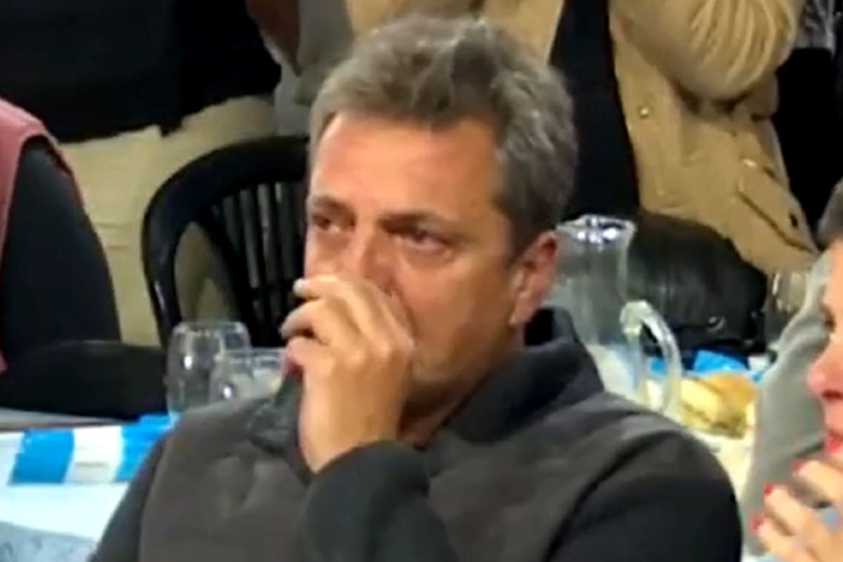 Sergio Massa, líder del Frente Renovador y excandidato a presidente, se emocionó hasta las lágrimas producto de las palabras de reconocimiento que le dedicó el gobernador bonaerense Axel Kicillof durante un acto en Tigre.
