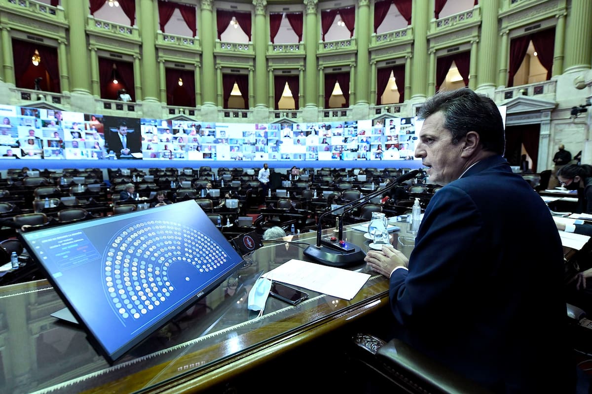 Sergio Massa lo planteó y recibió el apoyo del resto de los bloques; en el oficialismo no descartan que Ameri presente la renuncia