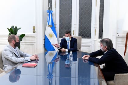 Sergio Massa, Máximo Kirchner y Martín Guzmán en el Congreso