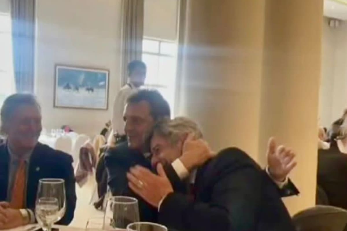 Sergio Massa, ministro de economía y precandidato a presidente; y Nicolás Pino, presidente de la Sociedad Rural Argentina (SRA)