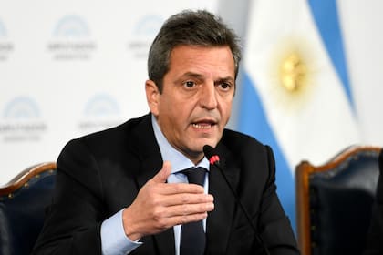 Sergio Massa se cruzó con las diputadas de la izquierda por el conflicto en la producción de neumáticos