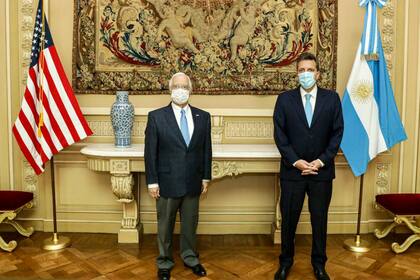 Sergio Massa visitó la Embajada de Estados Unidos