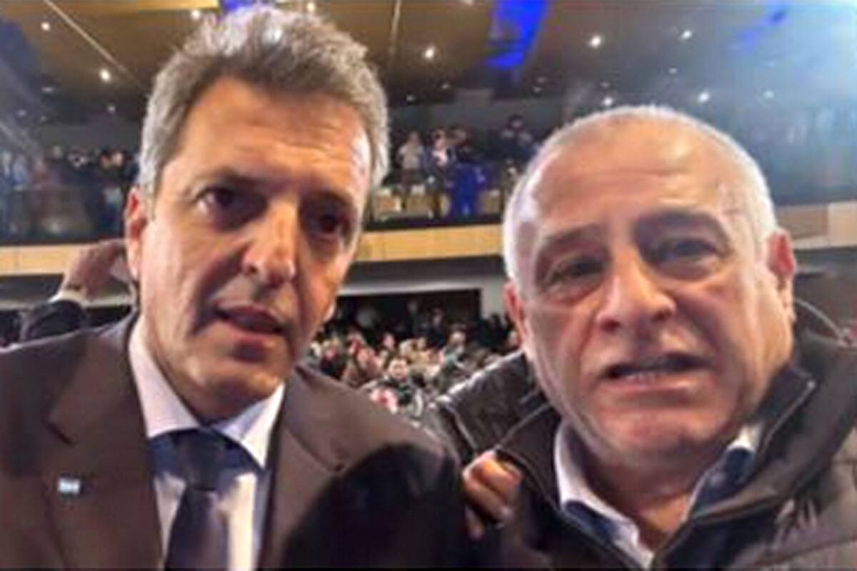 Sergio Massa y Edgardo Llano, durante un reciente acto de la CTA