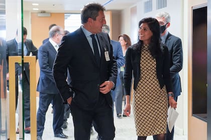 Sergio Massa y Gita Gopinath, subdirectora gerente del FMI