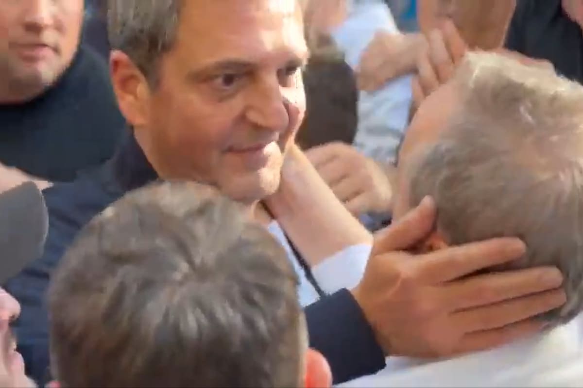 Sergio Massa y Guillermo Moreno en la marcha universitaria. Foto: captura