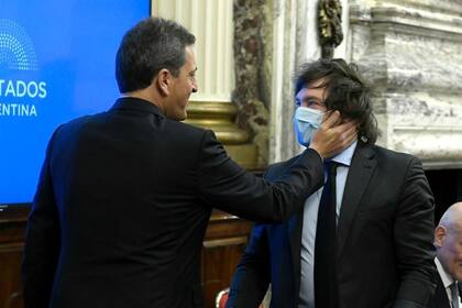 Sergio Massa y Javier Milei, cuando el libertario ingresó a la Cámara de Diputados.