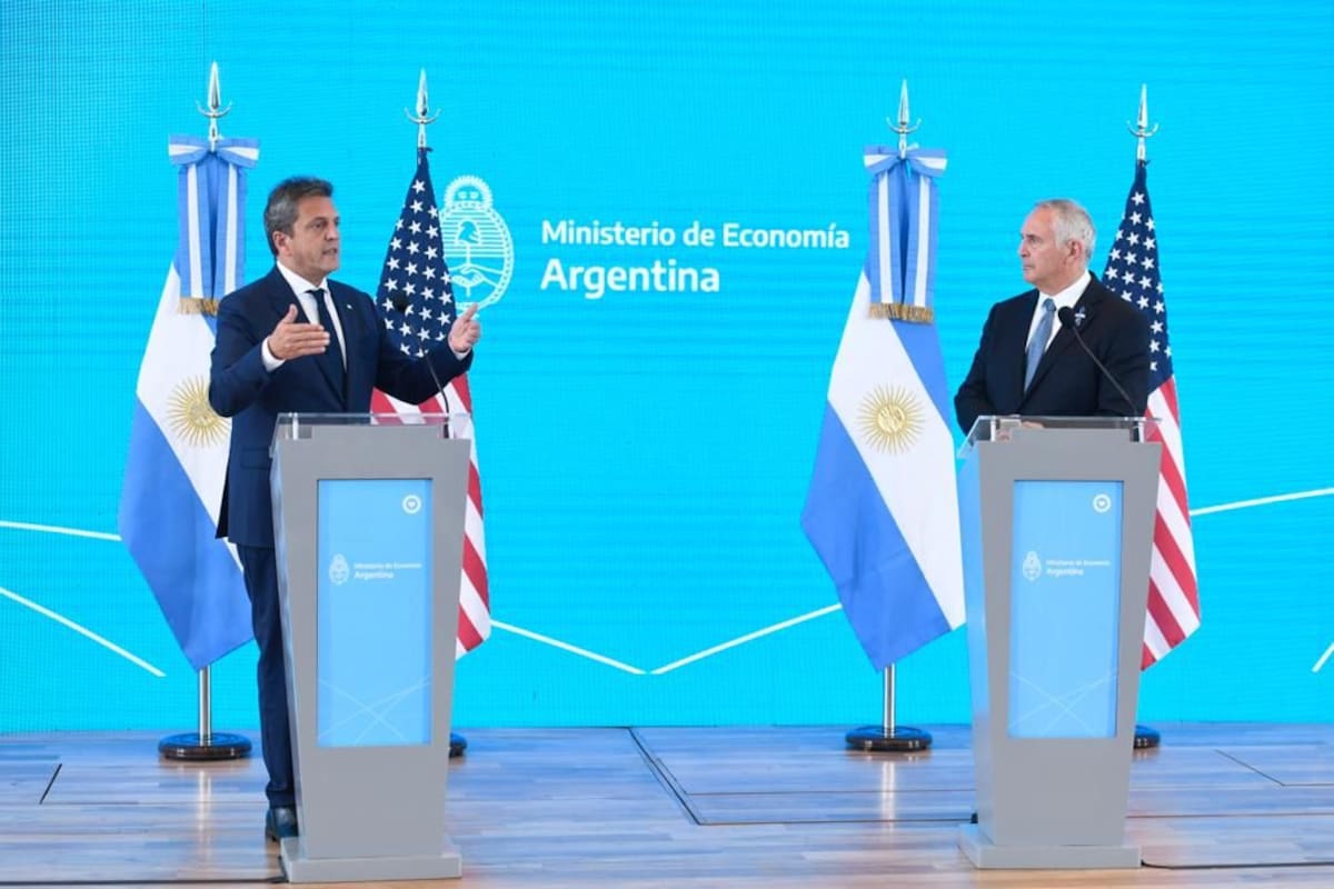 Sergio Massa y Marc Stanley, en el acto que se realizó en el CCK