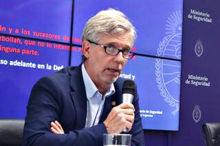 Dos reportes secretos señalan riesgos sobre el nuevo plan de inteligencia