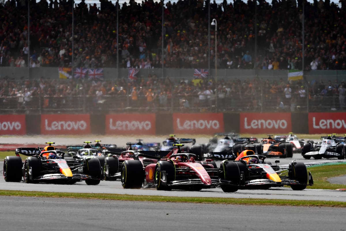 Sergio Pérez, Charles Leclerc y Max Verstappen, los tres que conservan posibilidades de ser el campeón 2022 de la Fórmula 1.