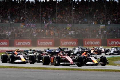 Sergio Pérez, Charles Leclerc y Max Verstappen, los tres que conservan posibilidades de ser el campeón 2022 de la Fórmula 1.