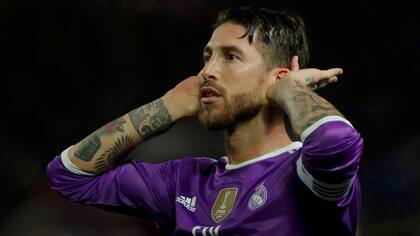 Sergio Ramos y un gesto elocuente a la hinchada de Sevilla, su ex equipo, tras marcarle un gol con Real Madrid