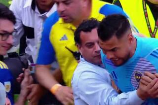 Boca sancionó a Romero por los incidentes con los hinchas tras perder con River