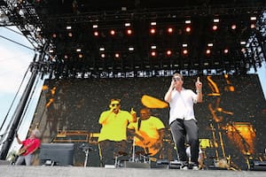 Sergio Rotman y Vicentico de Los Fabulosos Cadillacs se presentan en el Teatro al aire libre durante el Festival de Música y Artes de Coachella Valley 2023, el 16 de abril de 2023 en Indio, California (Foto de Arturo Holmes/Getty Images para Coachella)