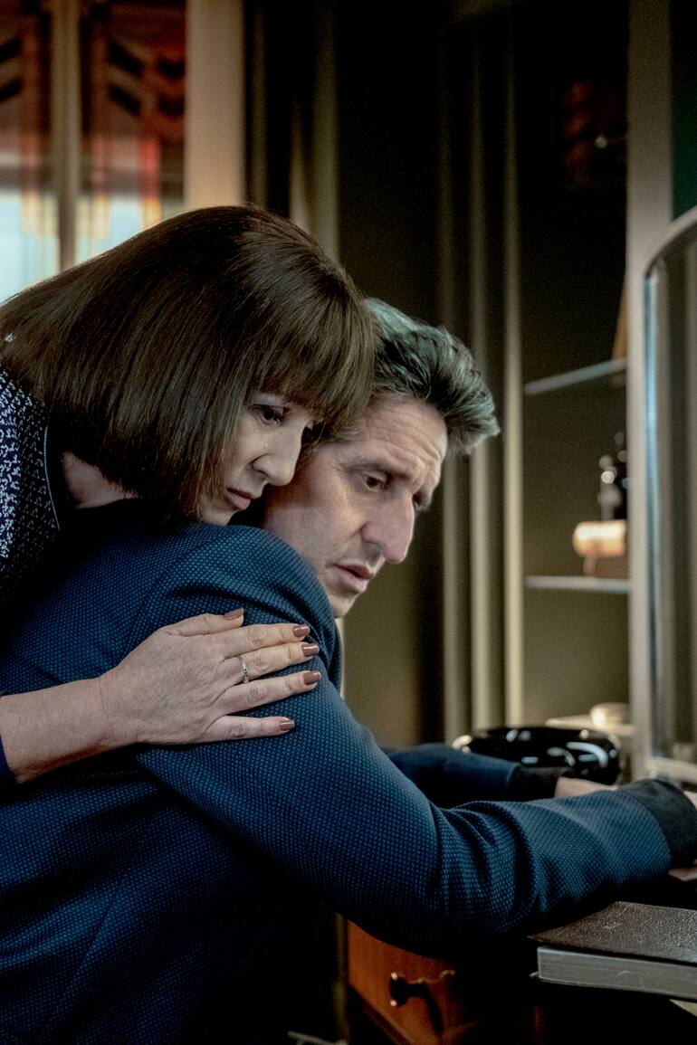 Mercedes Morán y Diego Peretti, en una escena El reino