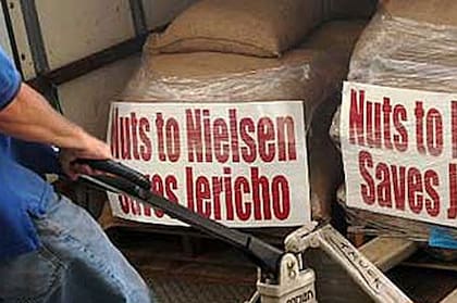Los fans de Jericho prefirieron mandarle nueces a la medidora de rating Nielsen: consiguieron una temporada más