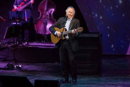 Serrat y un show que hizo emocionar a los presentes en el Teatro Gran Rex