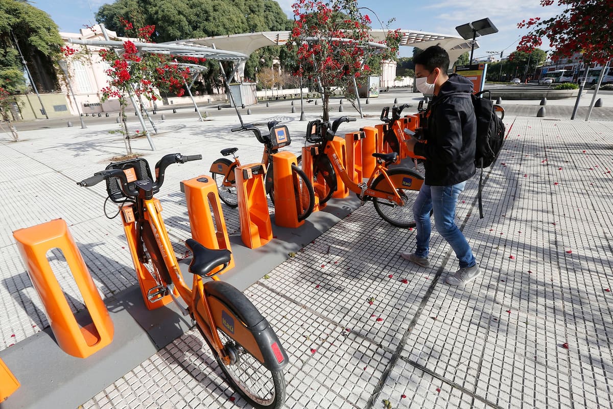 Servicio de Ecobici de la Ciudad de Buenos Aires en la Estación Chacarita