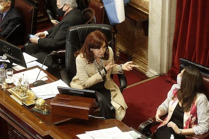 Cristina Kirchner impulsa en el Senado un proyecto para bajar la mayoría de dos tercios exigida por ley para darle el acuerdo al nuevo Procurador