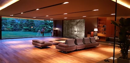 Set de la mansión de los Park, concebido como parte del barrio de Seongbuk