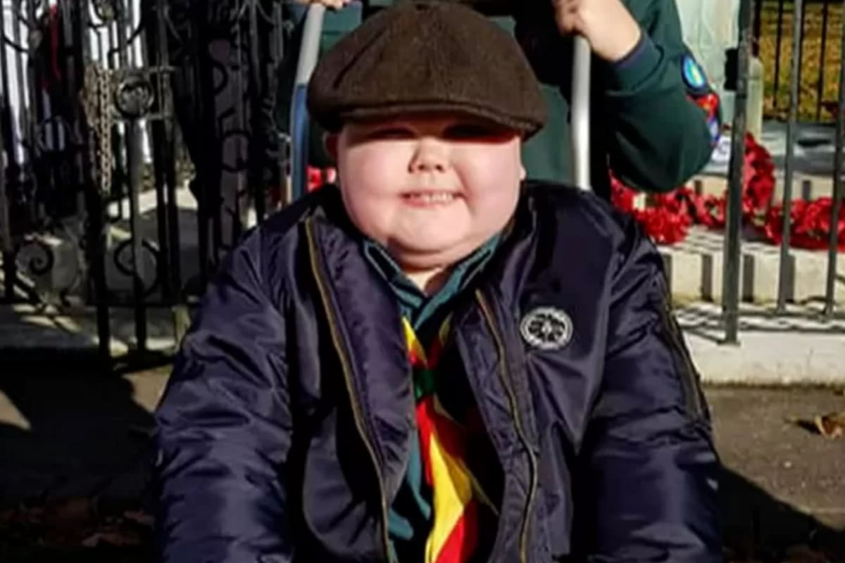 Seth se unió al Parlamento de la Juventud de Gales para trabajar en temas ambientales y de salud mental