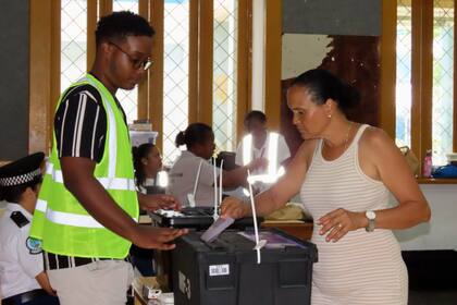 Seychelles irá a segunda ronda tras no haber ganador absoluto en elecciones