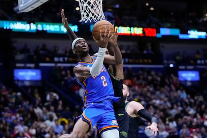 Shai Gilgeous-Alexander, estrella de Oklahoma City Thunder, visitará a Miami Heat en la jornada de NBA.