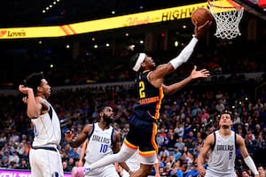 La NBA levanta el telón para la postemporada: el play-in arde con cruces de altísimo vuelo