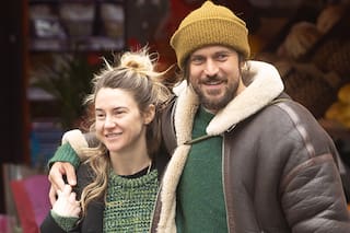 Shailene Woodley, muy enamorada de una estrella de Emily en París