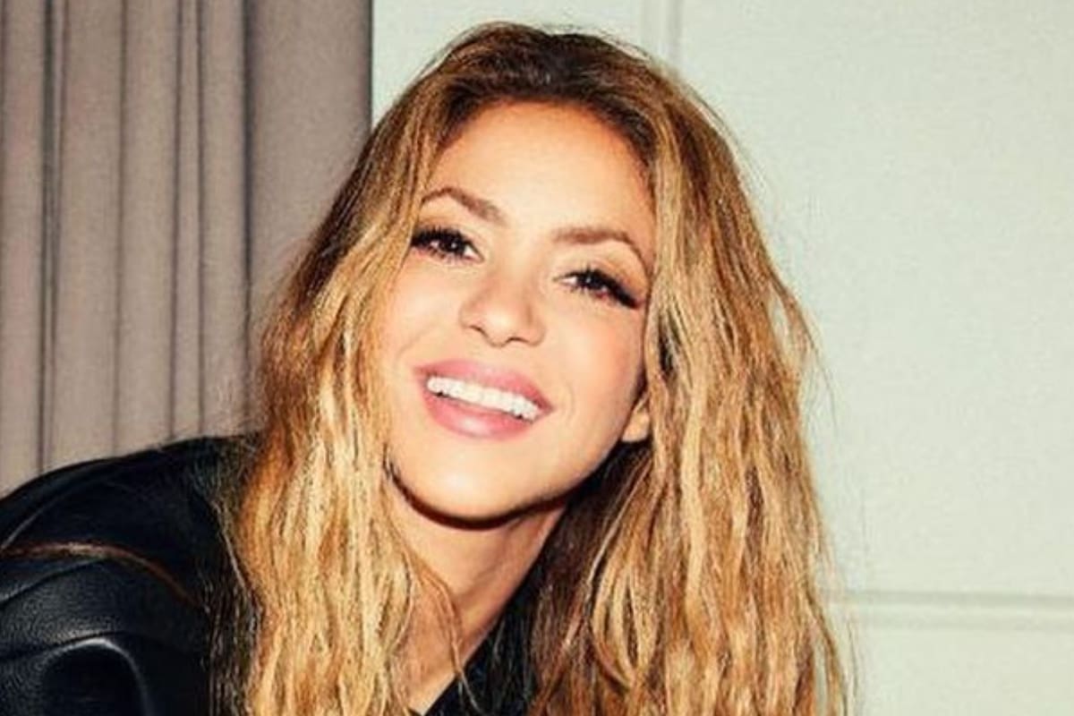 Shakira baraja y da de nuevo