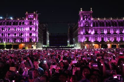 Shakira impone récord de asistencia con su concierto en el Zócalo de la Ciudad de México