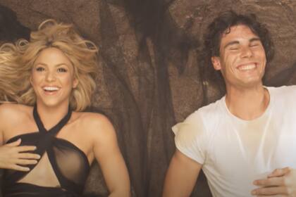 Shakira junto a Rafael Nadal en el videoclip de "Gitana" (Foto: Captura de video)