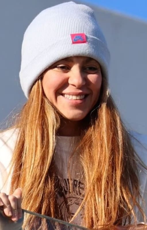 Shakira no tardó en hacerse presente luego de que Piqué publicara una fotografía junto a Clara Chía