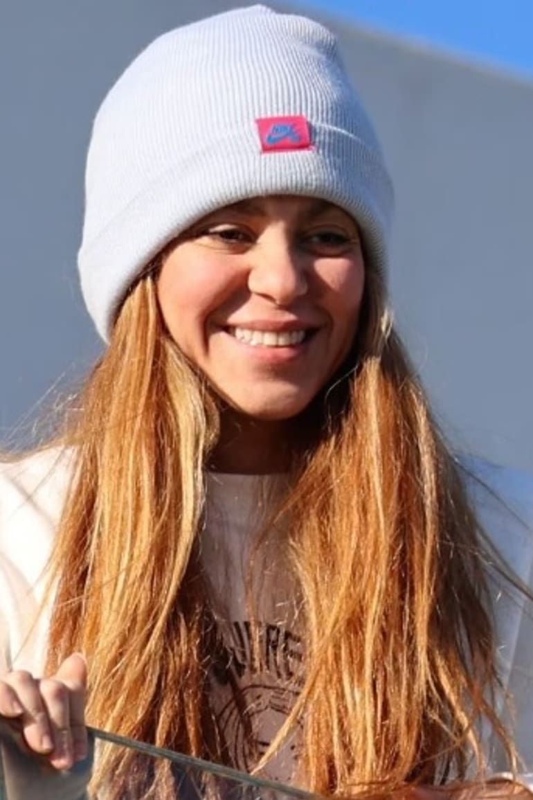 Shakira no tardó en hacerse presente luego de que Piqué publicara una fotografía junto a Clara Chía