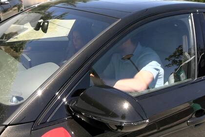 Shakira y Gerard Piqué, entrando juntos a la casa que ambos comparten en Barcelona