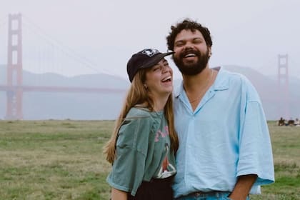 Shakti Maal y Eliú Ramos son los creadores de "La pareja más aburrida del mundo" un contenido transmedia que incluye un podcast y una serie de sketches