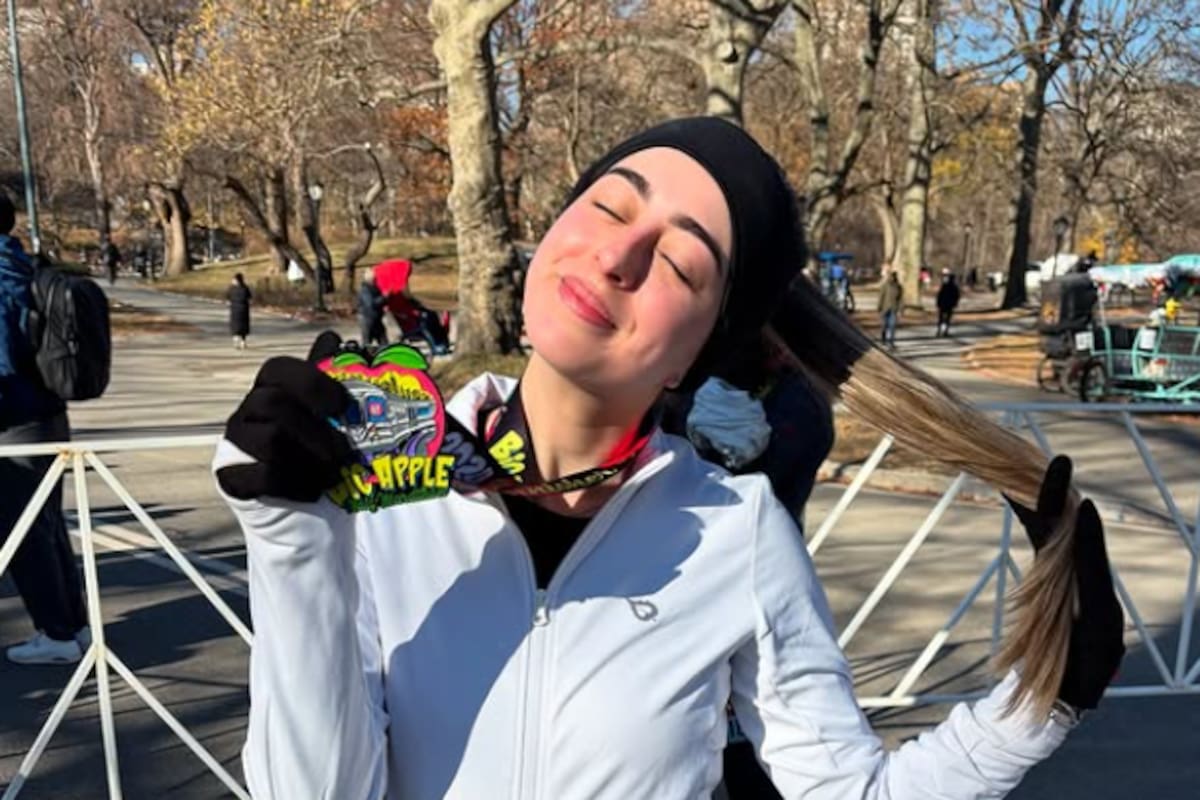 Sharon Mezler usa Freepik para crear un ávatar de inteligencia artificial de ella misma y retratarse en situaciones deseadas. Crédito: Sharon Mezler.