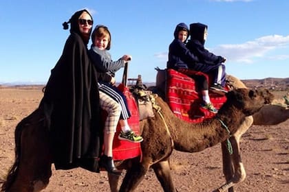 Sharon Stone, junto a su familia