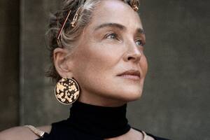 Sharon Stone vuelve a San Francisco con una nueva exposición de pinturas, su otra faceta artística