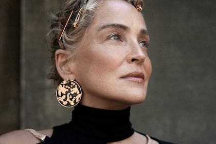 Sharon Stone vuelve a San Francisco con una nueva exposición de pinturas, su otra faceta artística