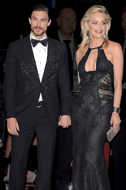 Sharon y Martín Mica tuvieron una relación sentimental que comenzó en abril de 2012, tras conocerse en un evento de la revista Vogue en Brasil. El romance con el modelo argentino duró
sólo 11 meses