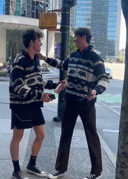 Shawn Mendes se encontró frente a frente con su imitador