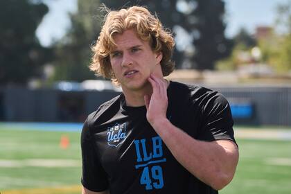 Shedeur Sanders sigue esperando en la segunda ronda del draft y Browns van por Schwesinger