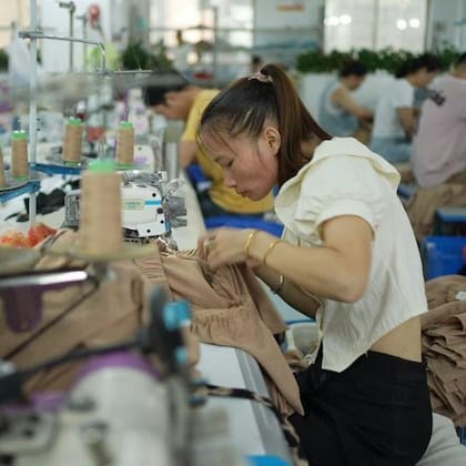Shein está valorada en unos US$60.000 millones (Xiqing Wang/BBC)