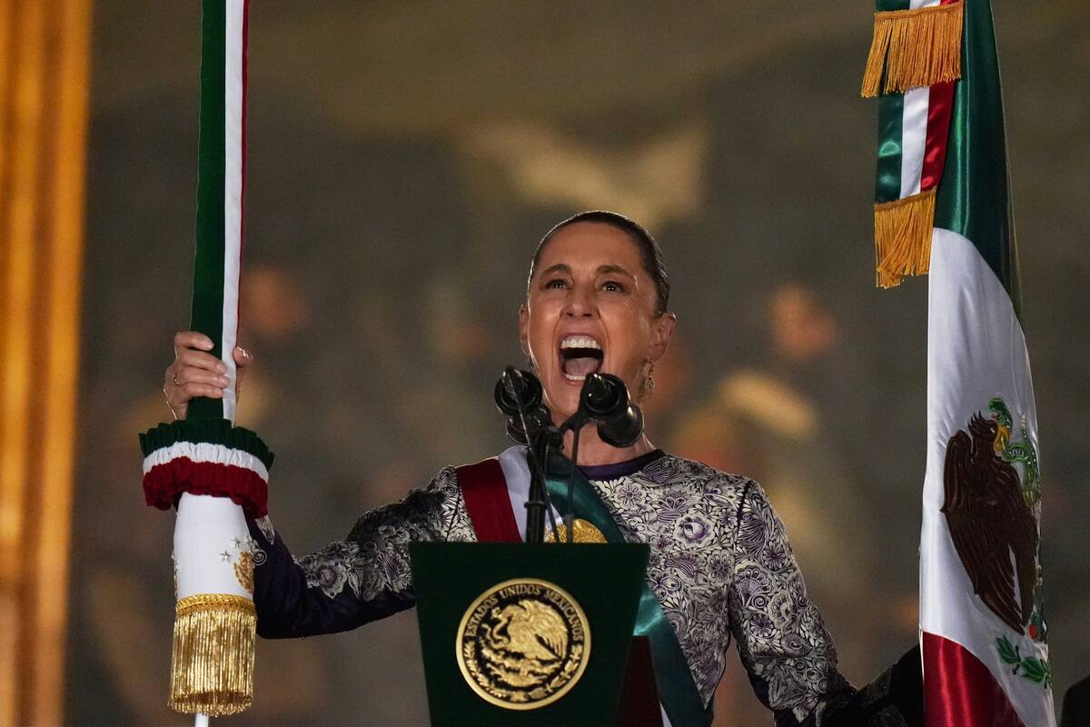 Sheinbaum da el grito de México, el primero de una mujer en 200 años