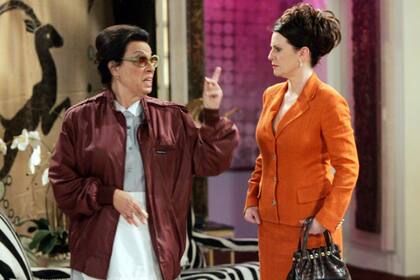 Shelley Morrison, en la piel de Rosario Salazar, en Will and Grace