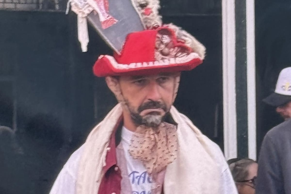 Shia LaBeouf fue arrestado en estado de ebriedad por causar disturbios en un bar