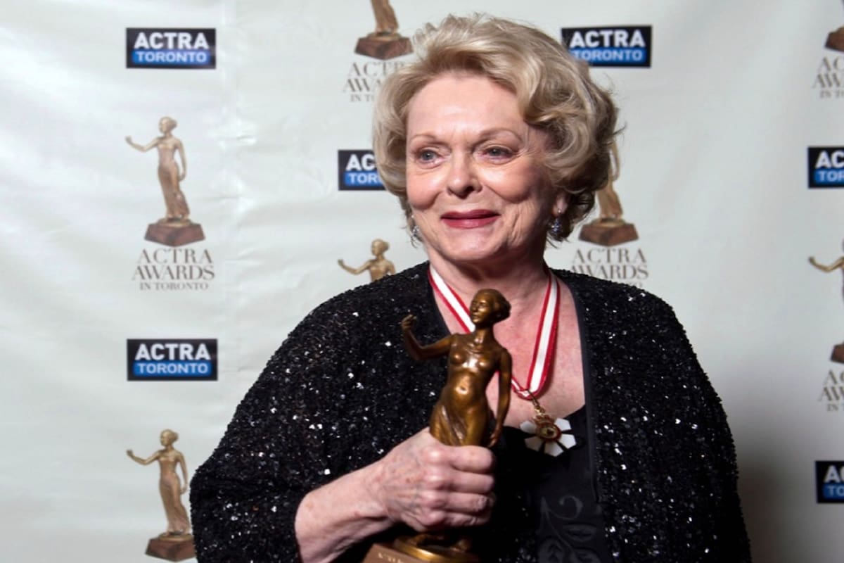 Shirley Douglas falleció a los 86 años a causa de una neumonía
