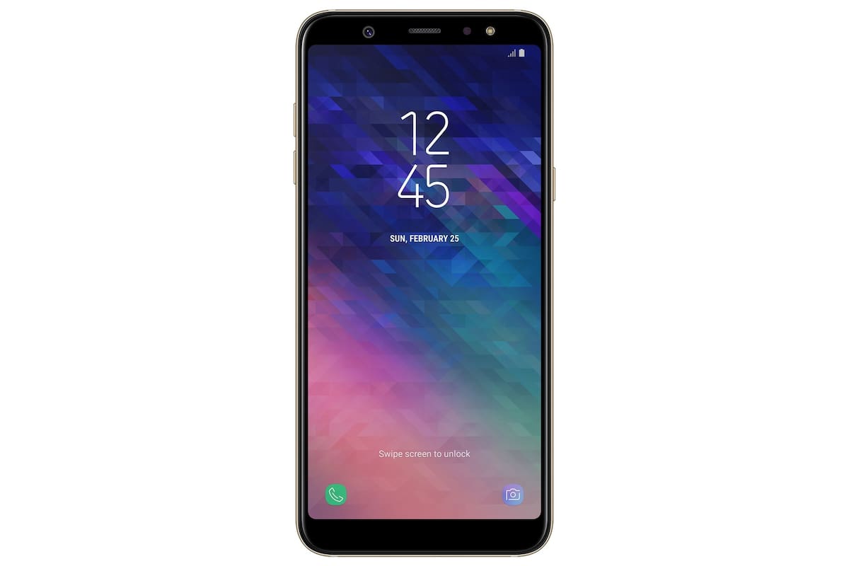 Sí, 24 megapixeles para autorretratos a full; incluye doble sensor en la principal y una amplia pantalla de 6 pulgadas